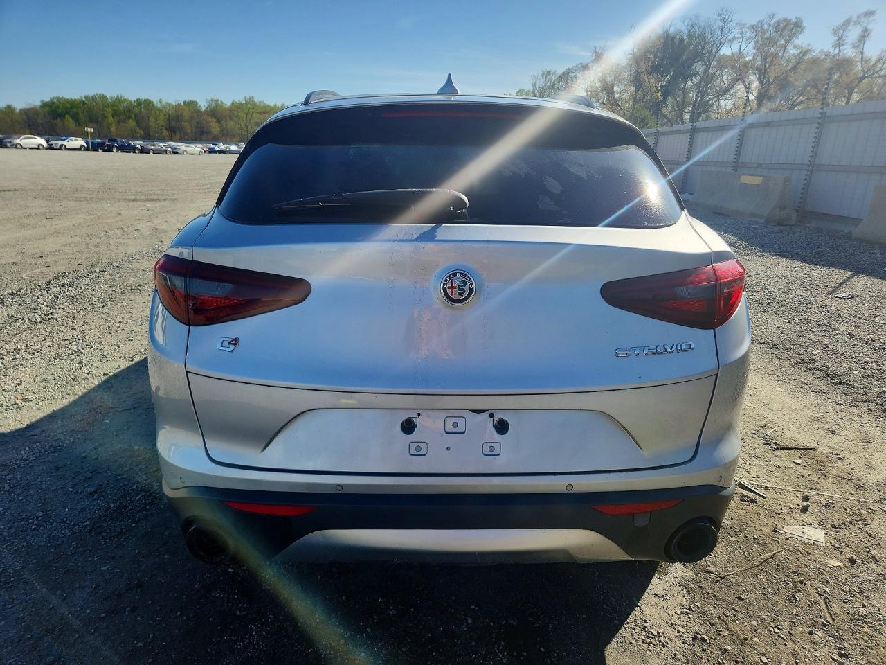 2018 Alfa Romeo Stelvio Sport - Image 6