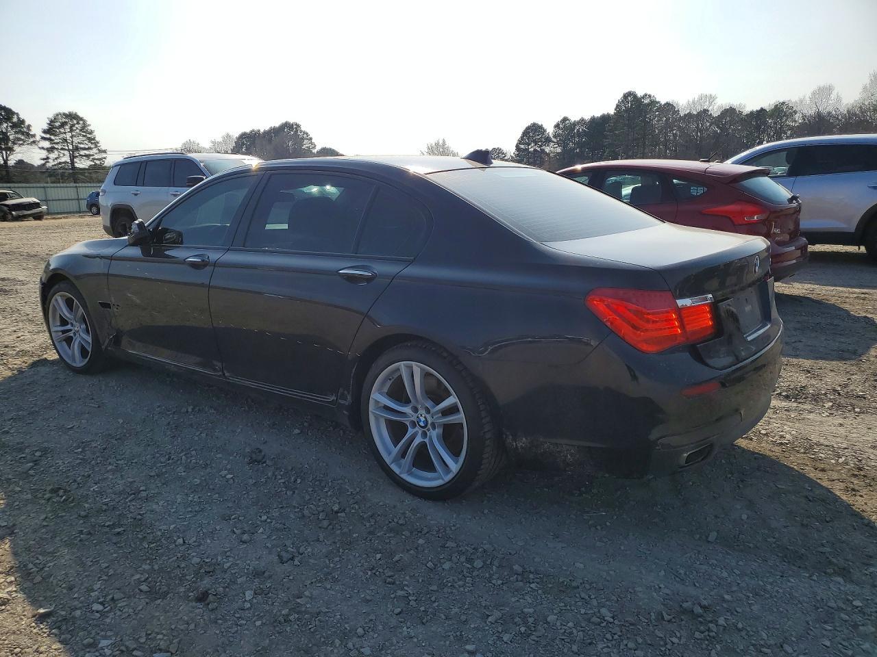 2011 BMW 750 Li - Фото 2