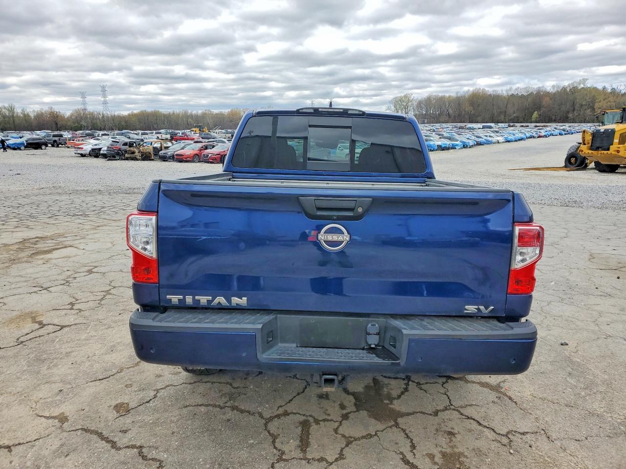 2023 Nissan Titan Sv - Image 6