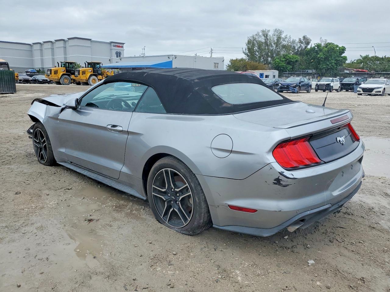2020 Ford Mustang - Image 2
