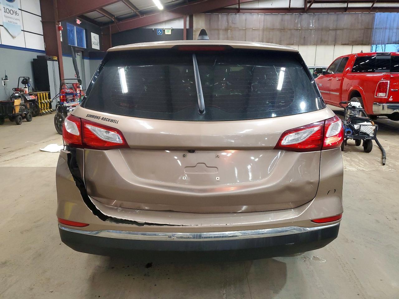 2018 Chevrolet Equinox Ls - Image 6
