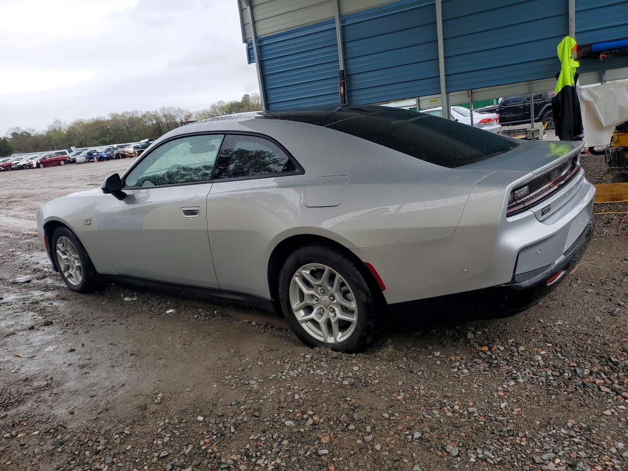 2025 Dodge Charger Daytona R - Фото 2
