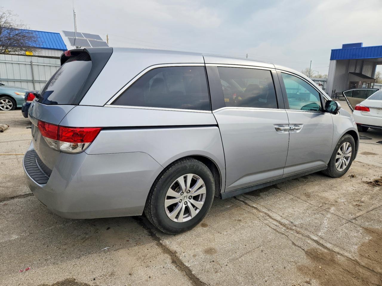 2016 Honda Odyssey Ex - Фото 3
