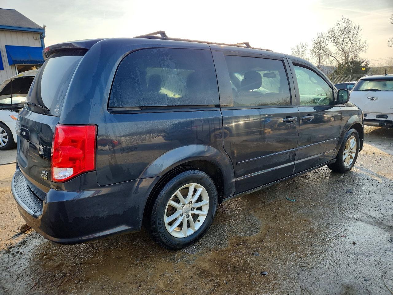 2014 Dodge Grand Caravan Sxt - Image 3