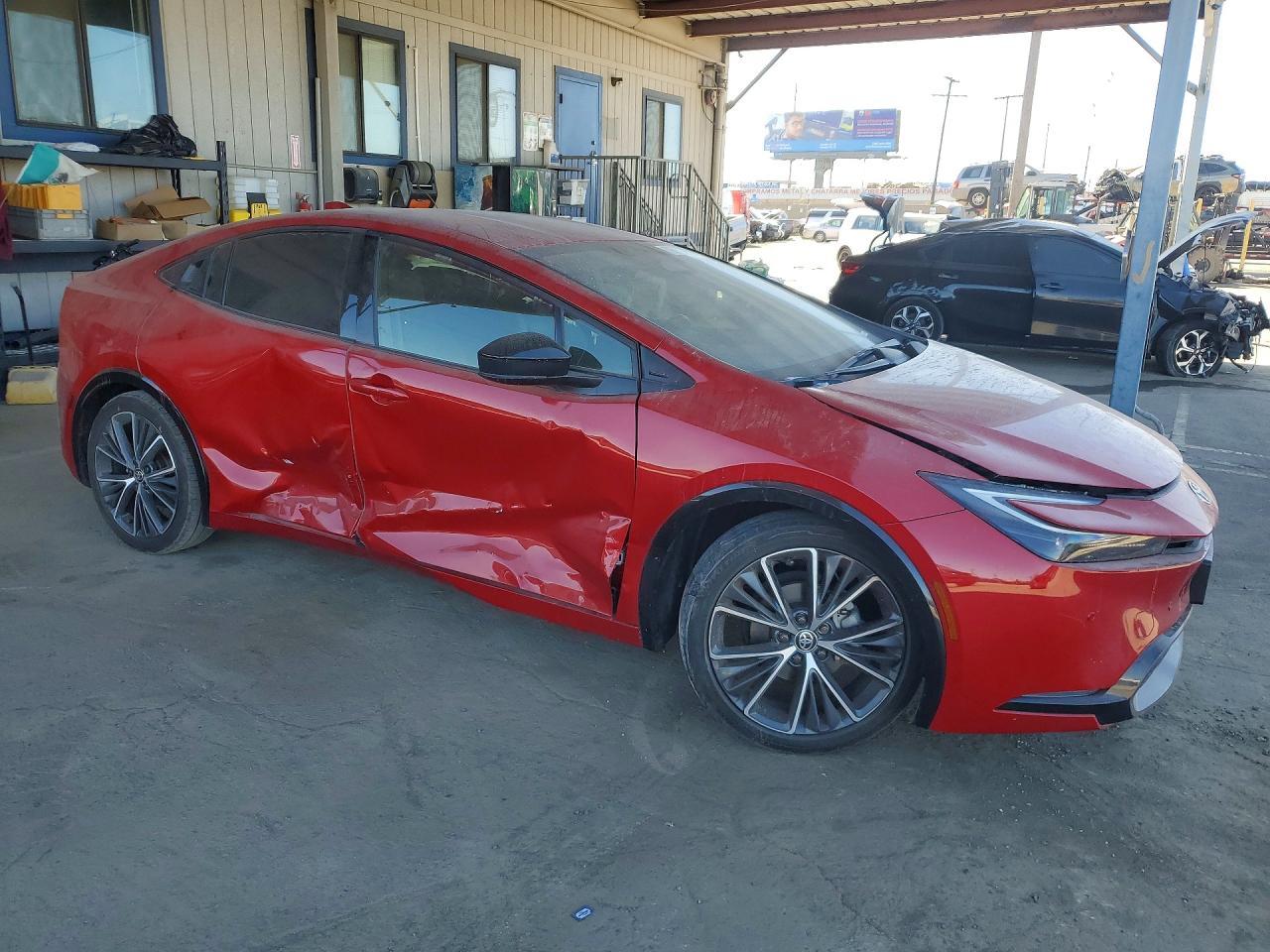 2024 Toyota Prius Xle - Image 4