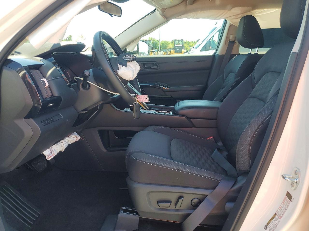 2024 Nissan Pathfinder Sv - Image 7