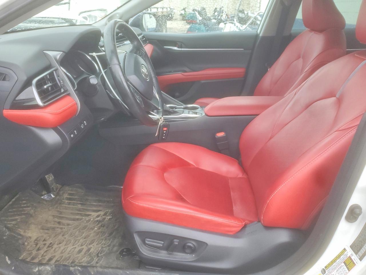 2020 Toyota Camry Xse V6 - Image 7