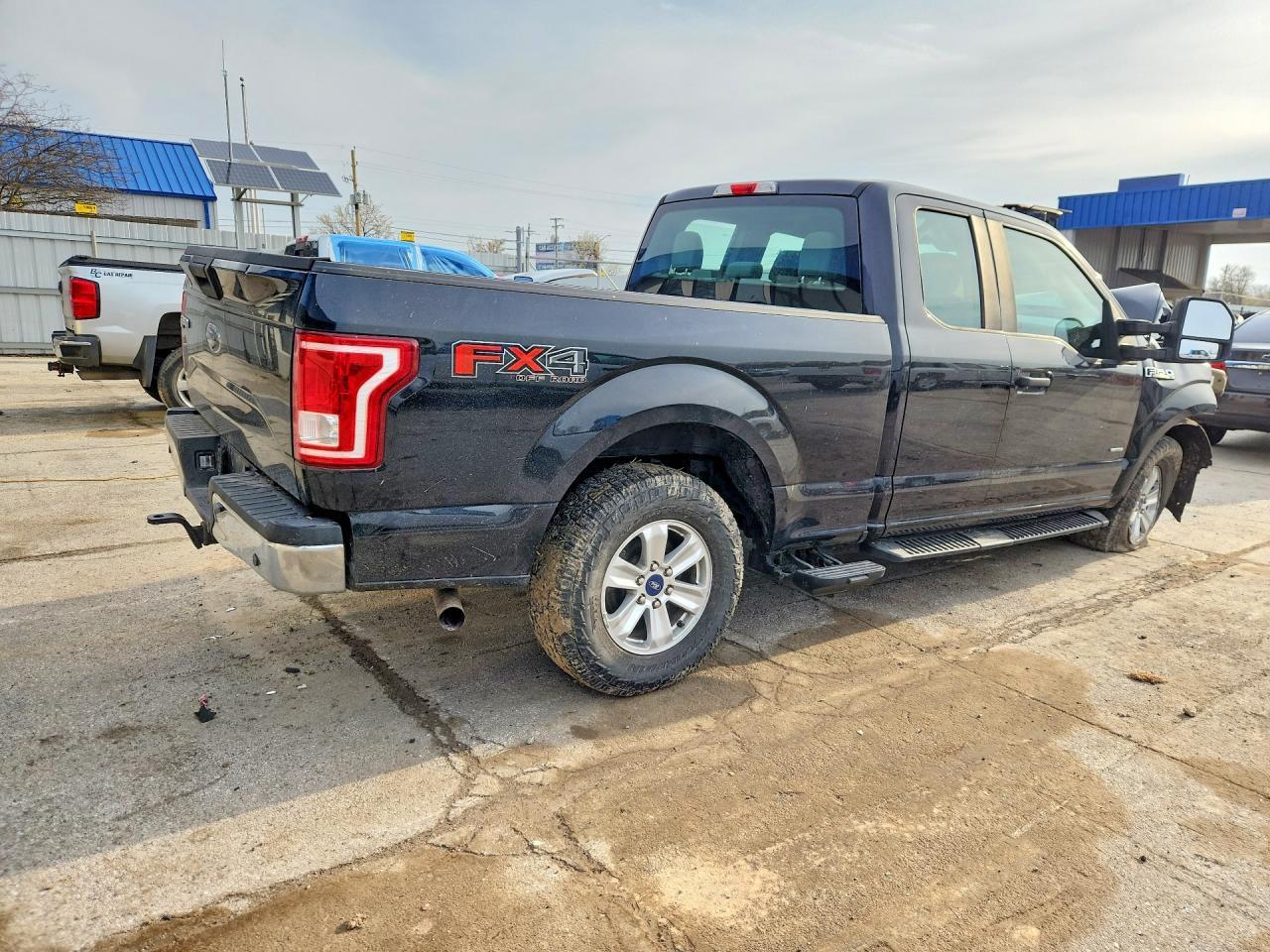 2015 Ford F150 Super Cab - Фото 3