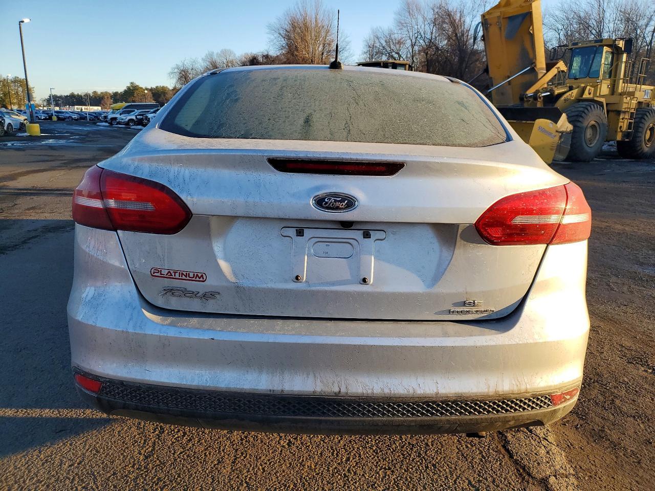 2016 Ford Focus Se - Фото 6