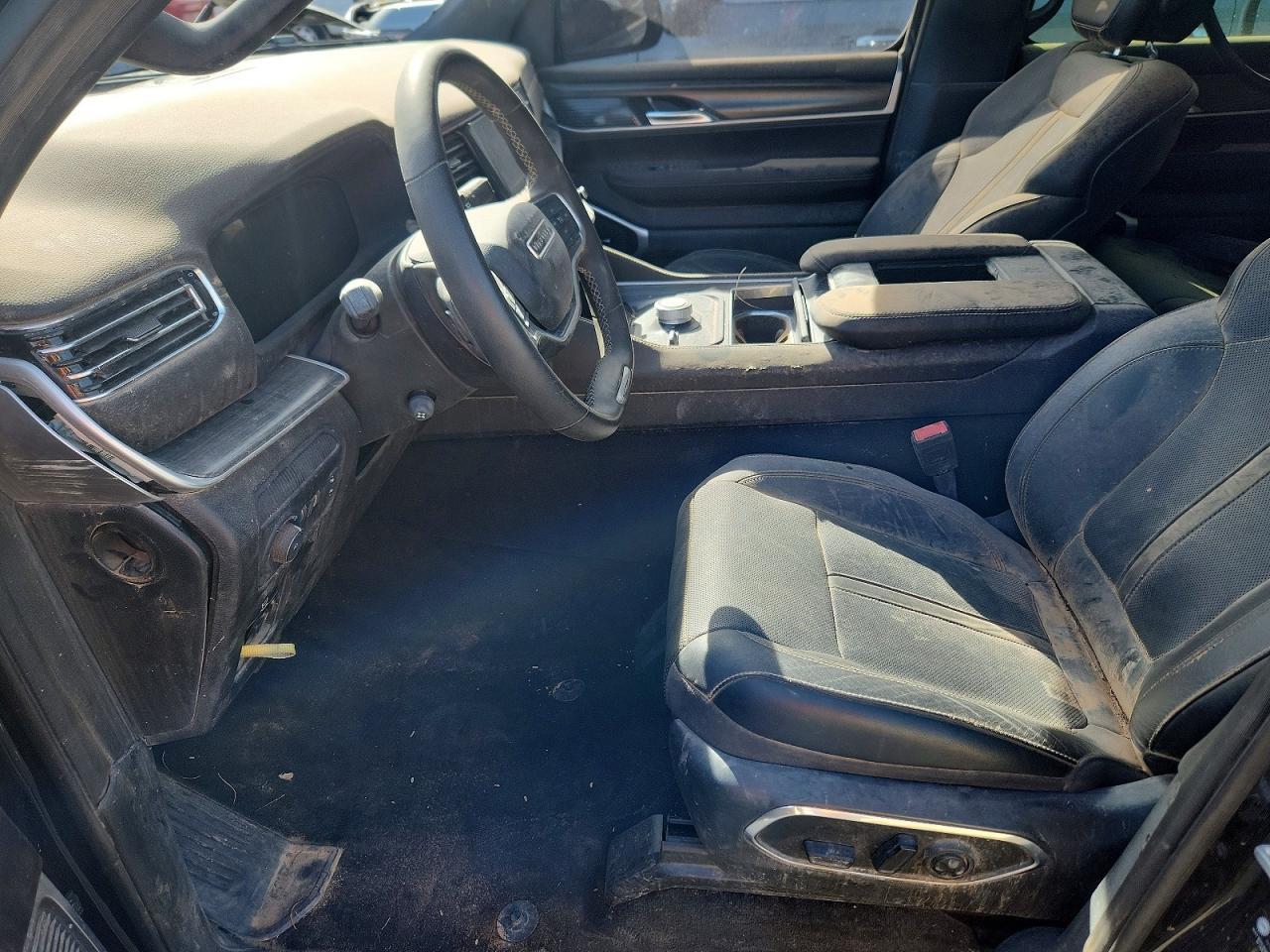 2023 Jeep Wagoneer L Series Ii - Image 7