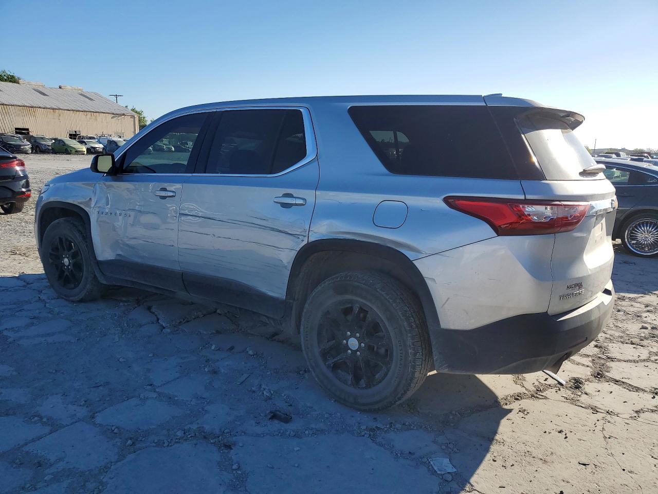 2021 Chevrolet Traverse Ls - Image 2