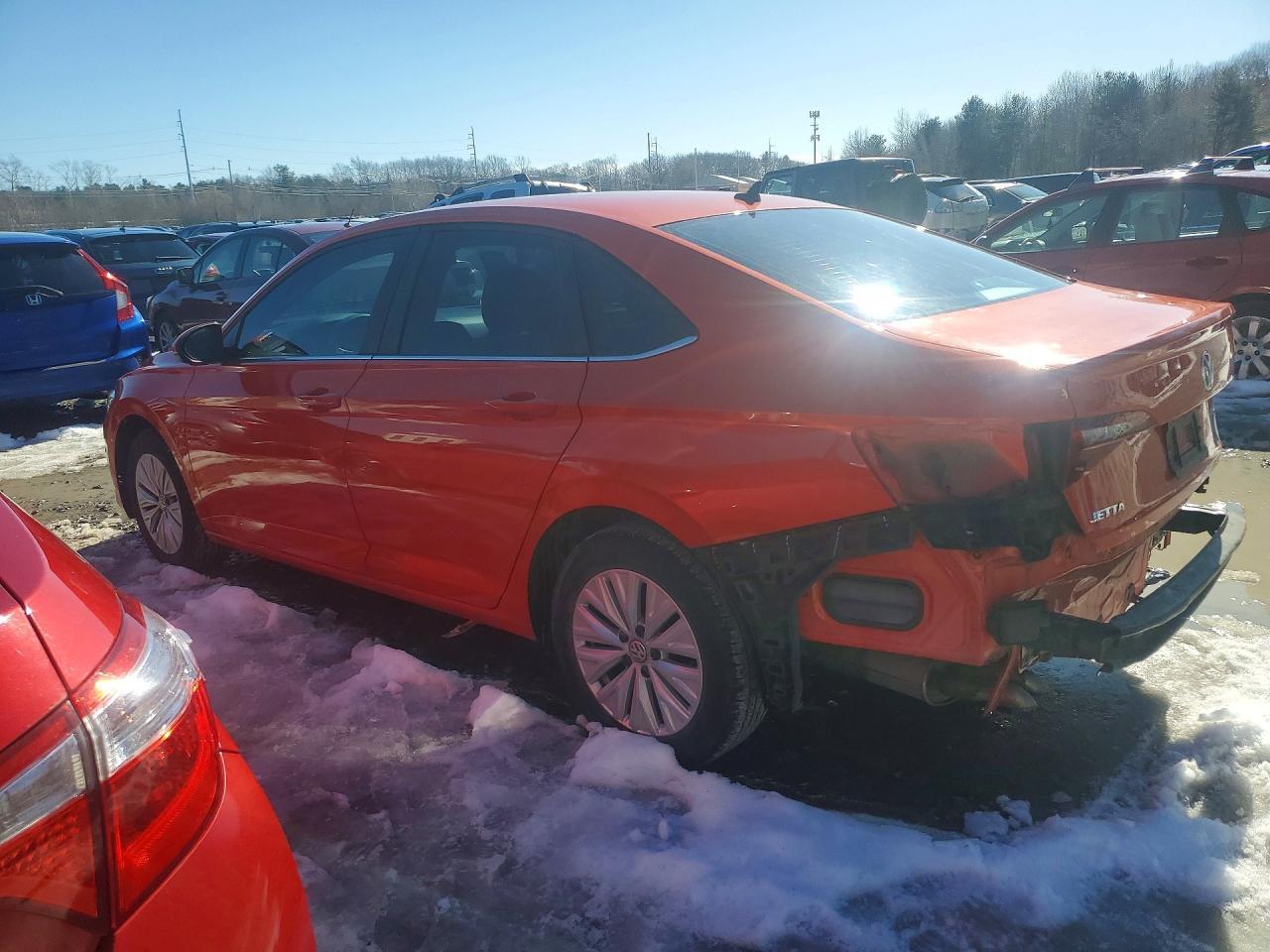 2019 Volkswagen Jetta - Фото 2