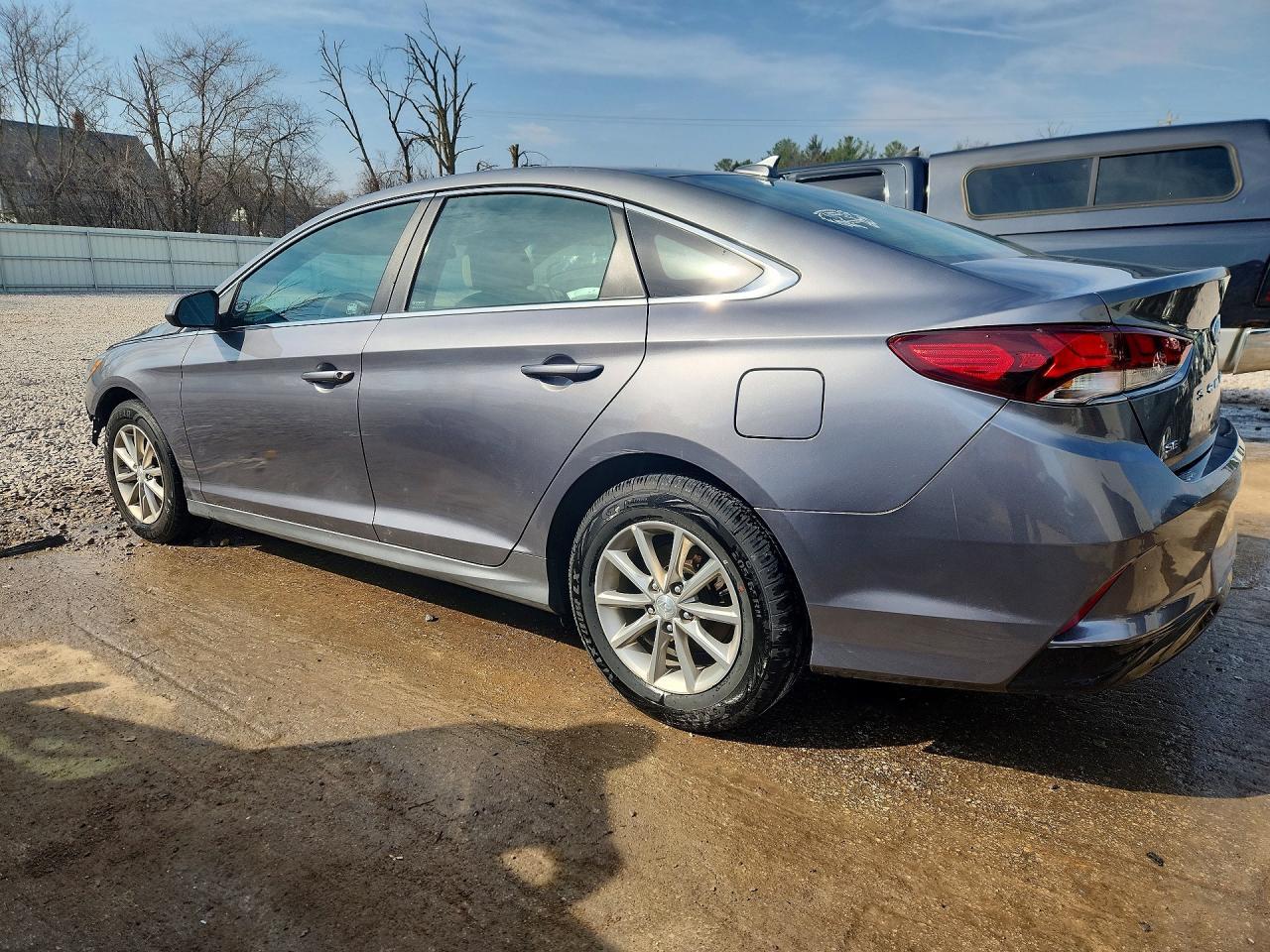 2019 Hyundai Sonata Se - Image 2