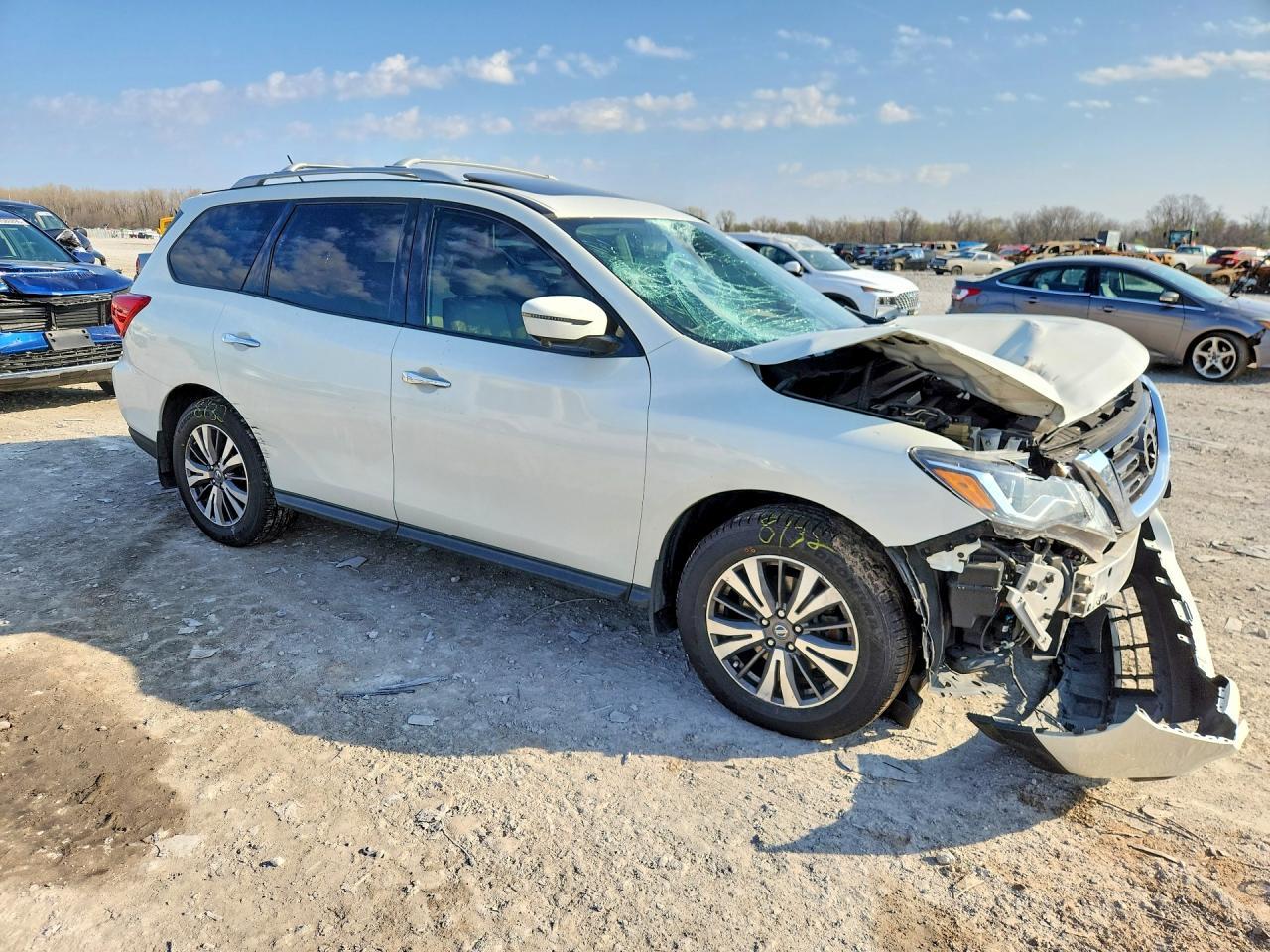 2017 Nissan Pathfinder Sl - Фото 4