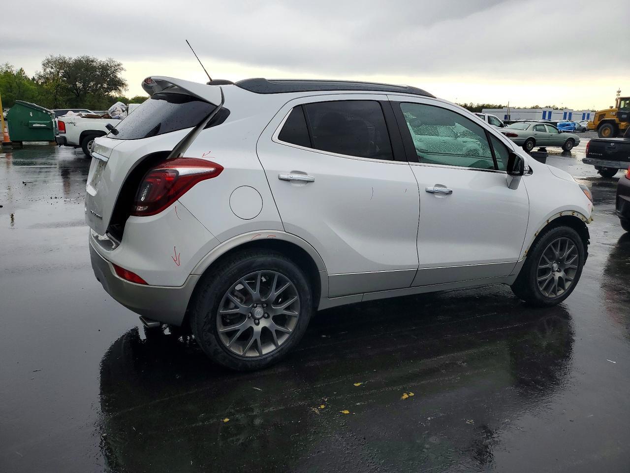 2018 Buick Encore Sport Touring - Фото 3
