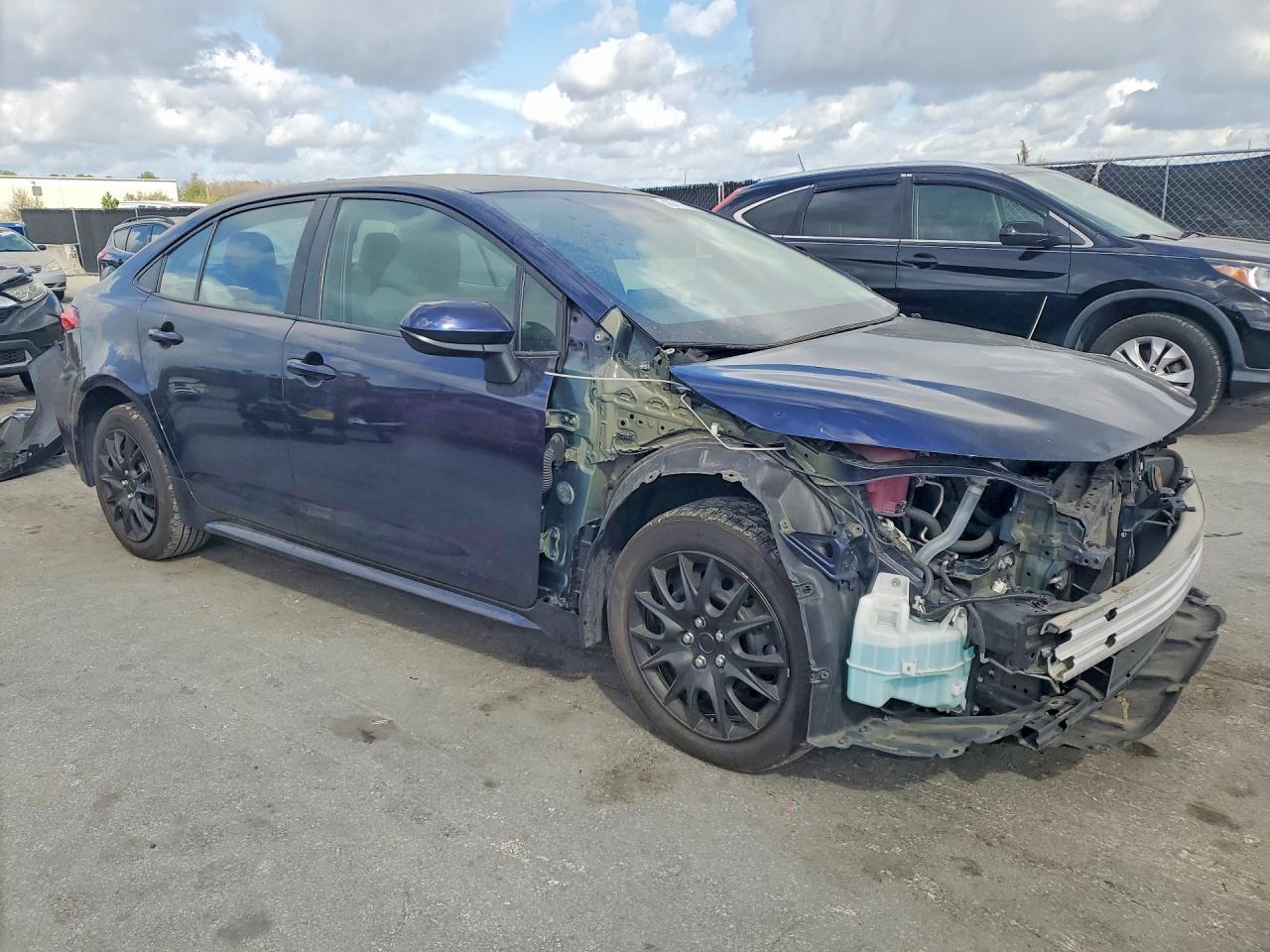 2022 Toyota Corolla Le - Image 4