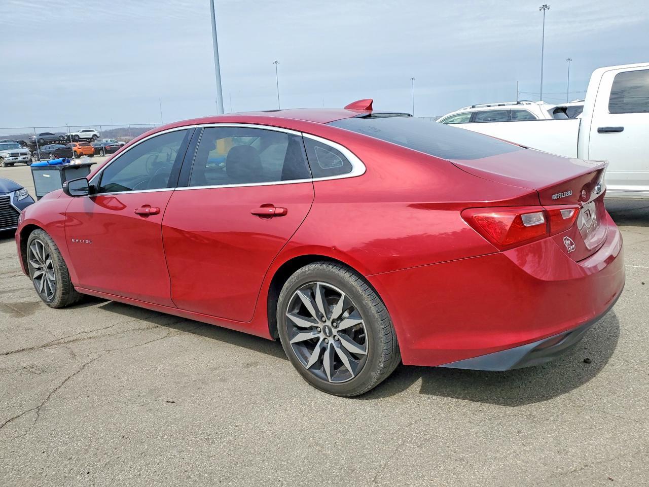 2016 Chevrolet Malibu Lt - Фото 2
