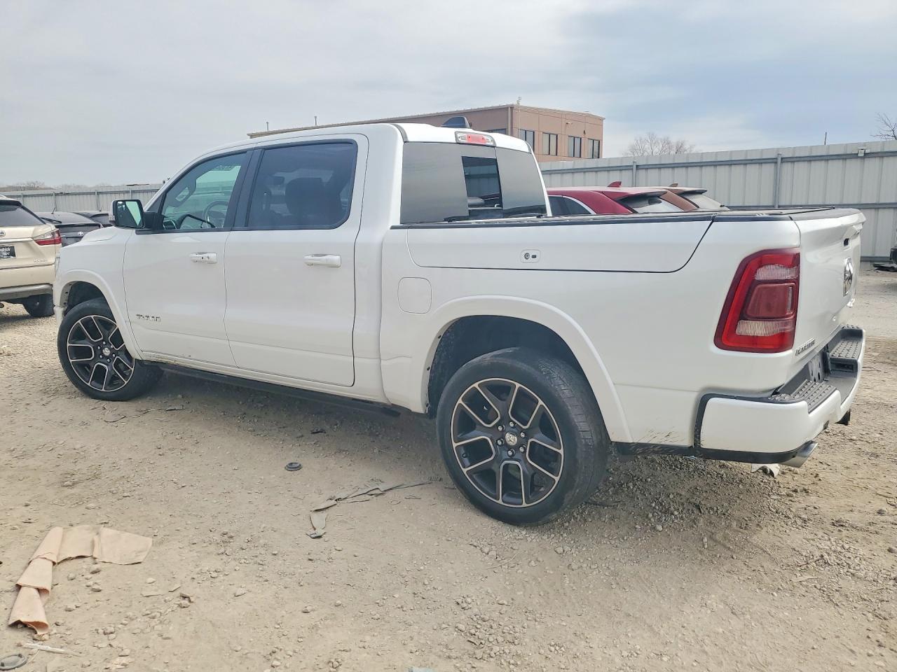 2019 Ram 1500 Laramie - Фото 2