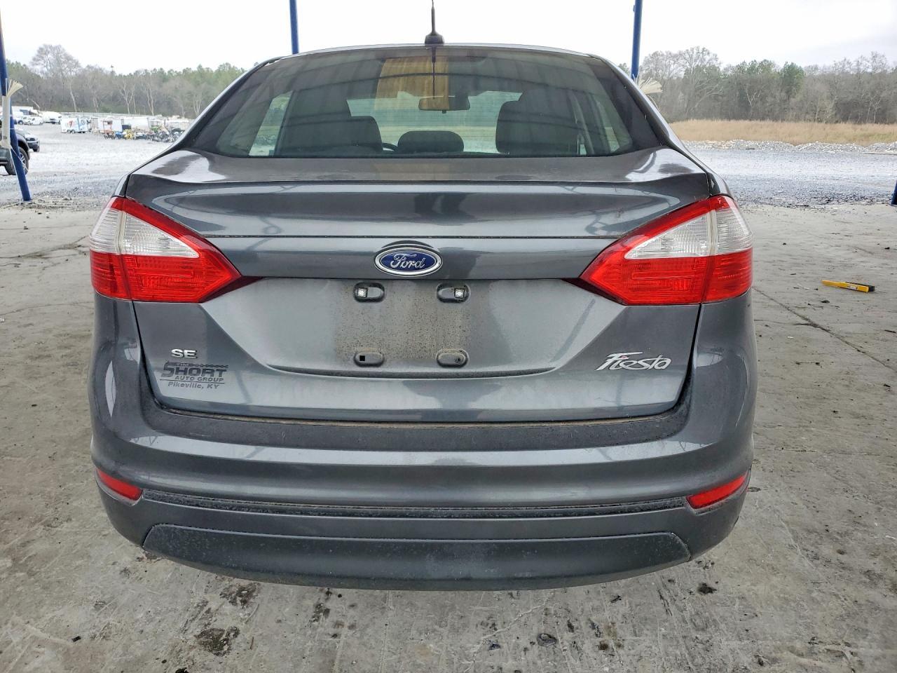 2016 Ford Fiesta Se - Фото 6