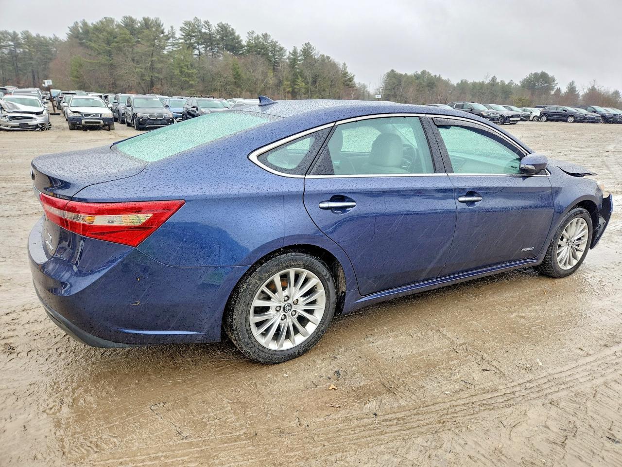 2017 Toyota Avalon Hybrid Limited - Фото 3