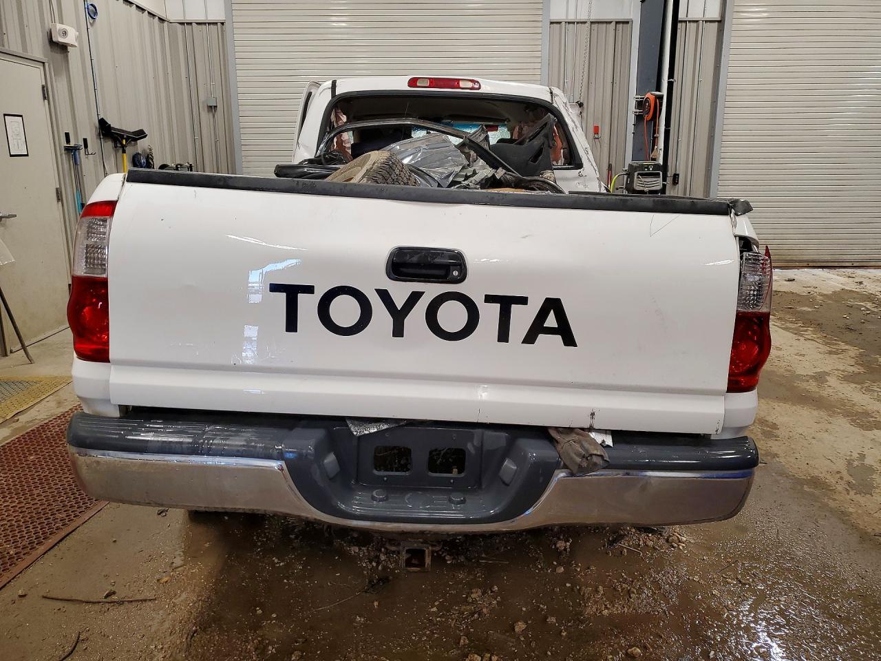 2005 Toyota Tundra Sr5 - Image 6