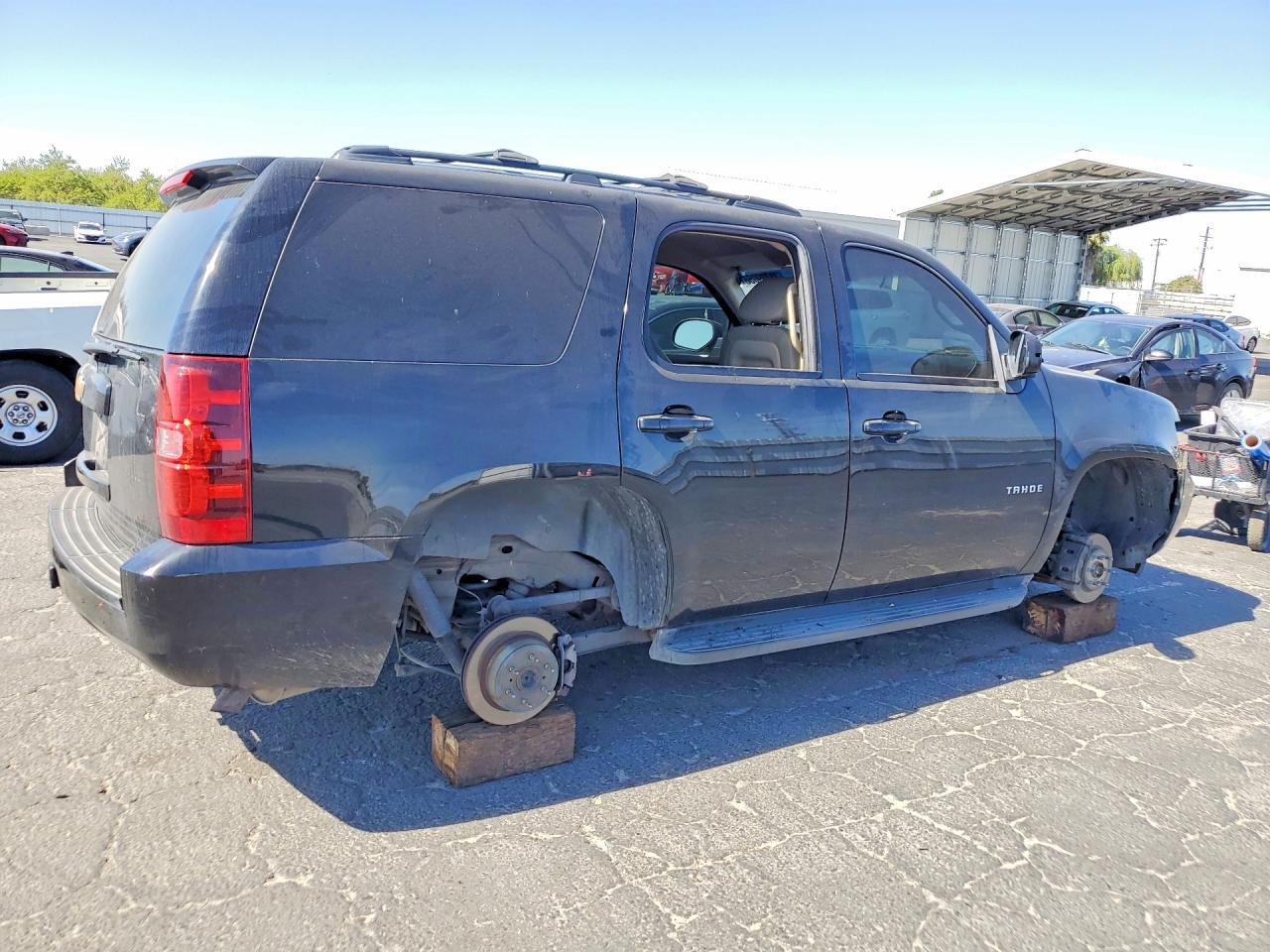 2013 Chevrolet Tahoe K1500 Ls - Фото 3