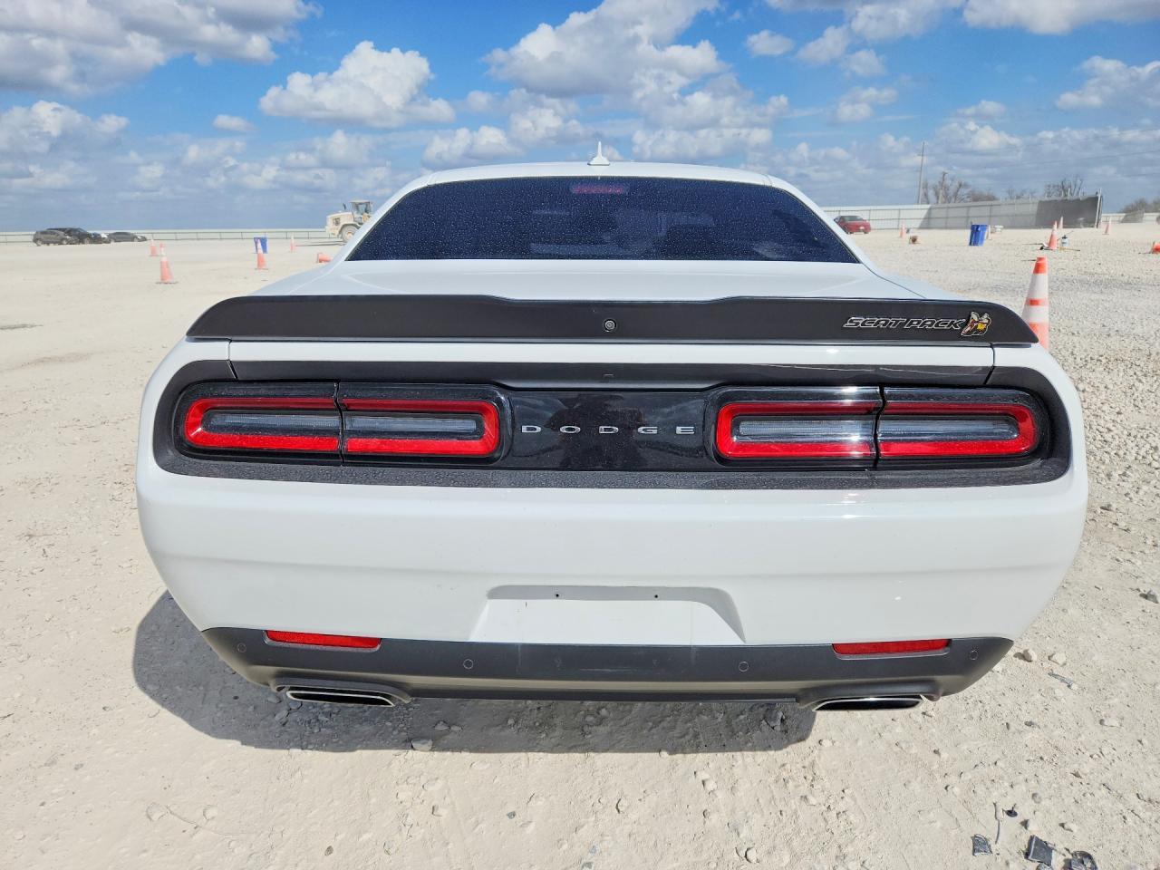 2023 Dodge Challenger R - Фото 6