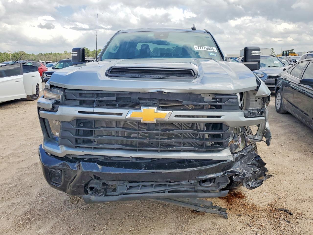 2024 Chevrolet Silverado K2500 Custom - Image 5