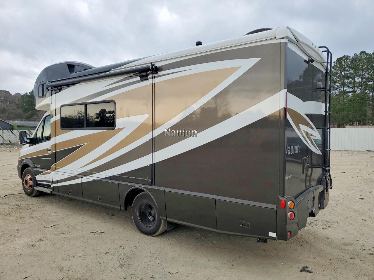 2015 Mercedes-Benz Sprinter 3500 - Image 3