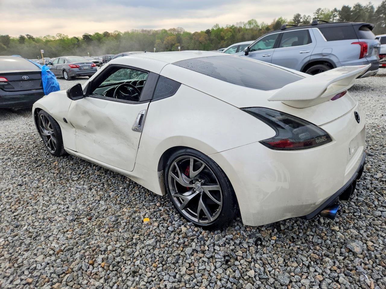2017 Nissan 370Z Sport Tech - Фото 2