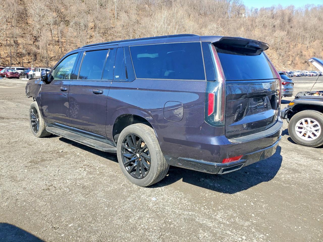 2022 Cadillac Escalade Esv Sport - Фото 2