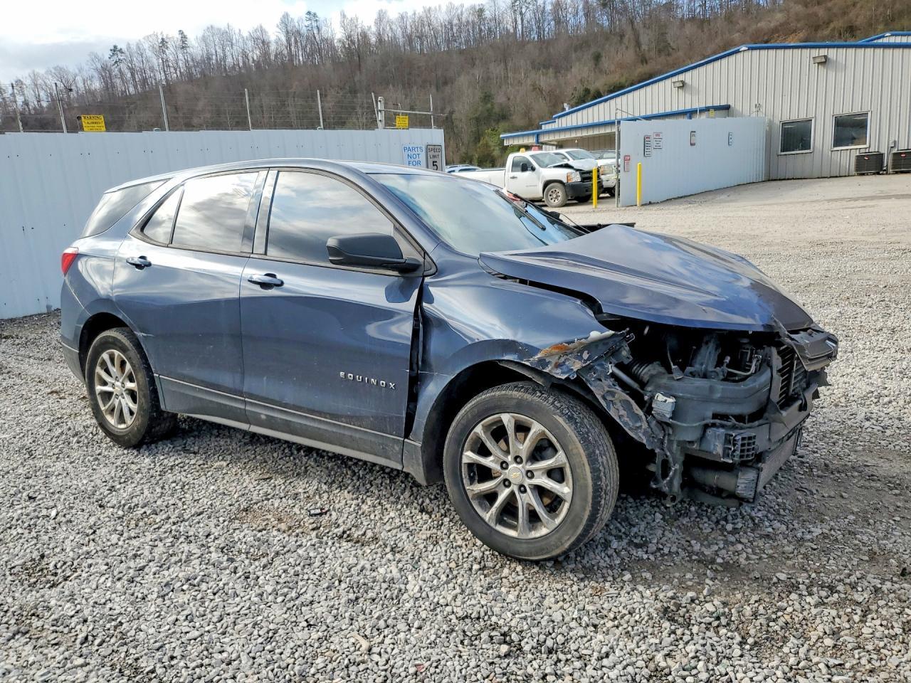 2019 Chevrolet Equinox Ls - Фото 4
