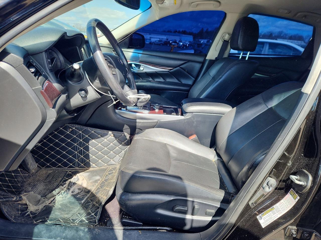 2018 Infiniti Q70 3.7 Luxe - Image 7