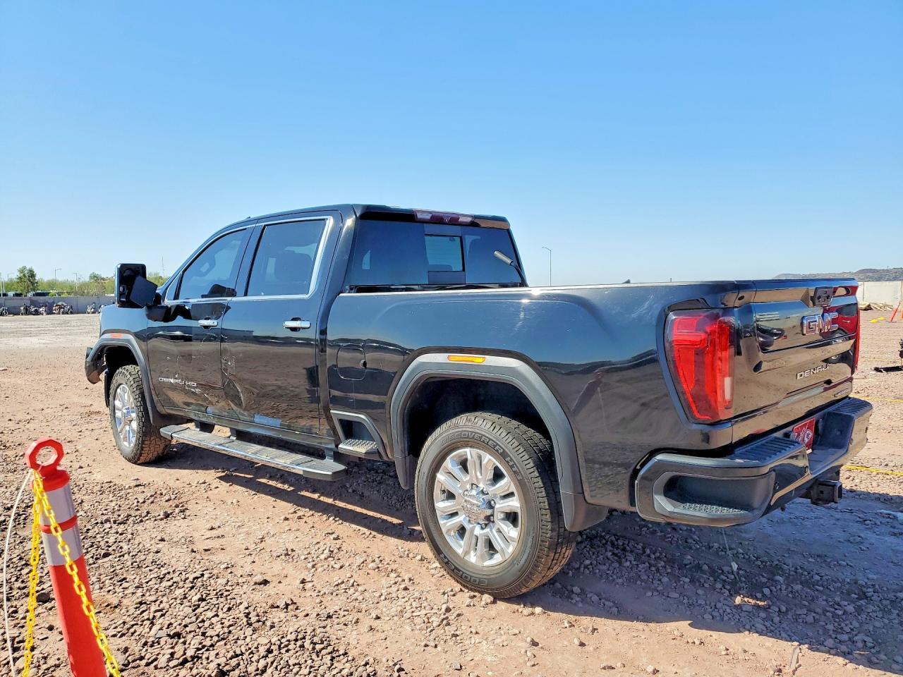 2022 GMC Sierra K2500 Denali - Фото 2