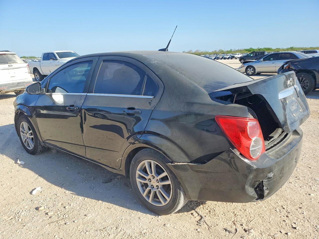 2012 Chevrolet Sonic Lt - Фото 2