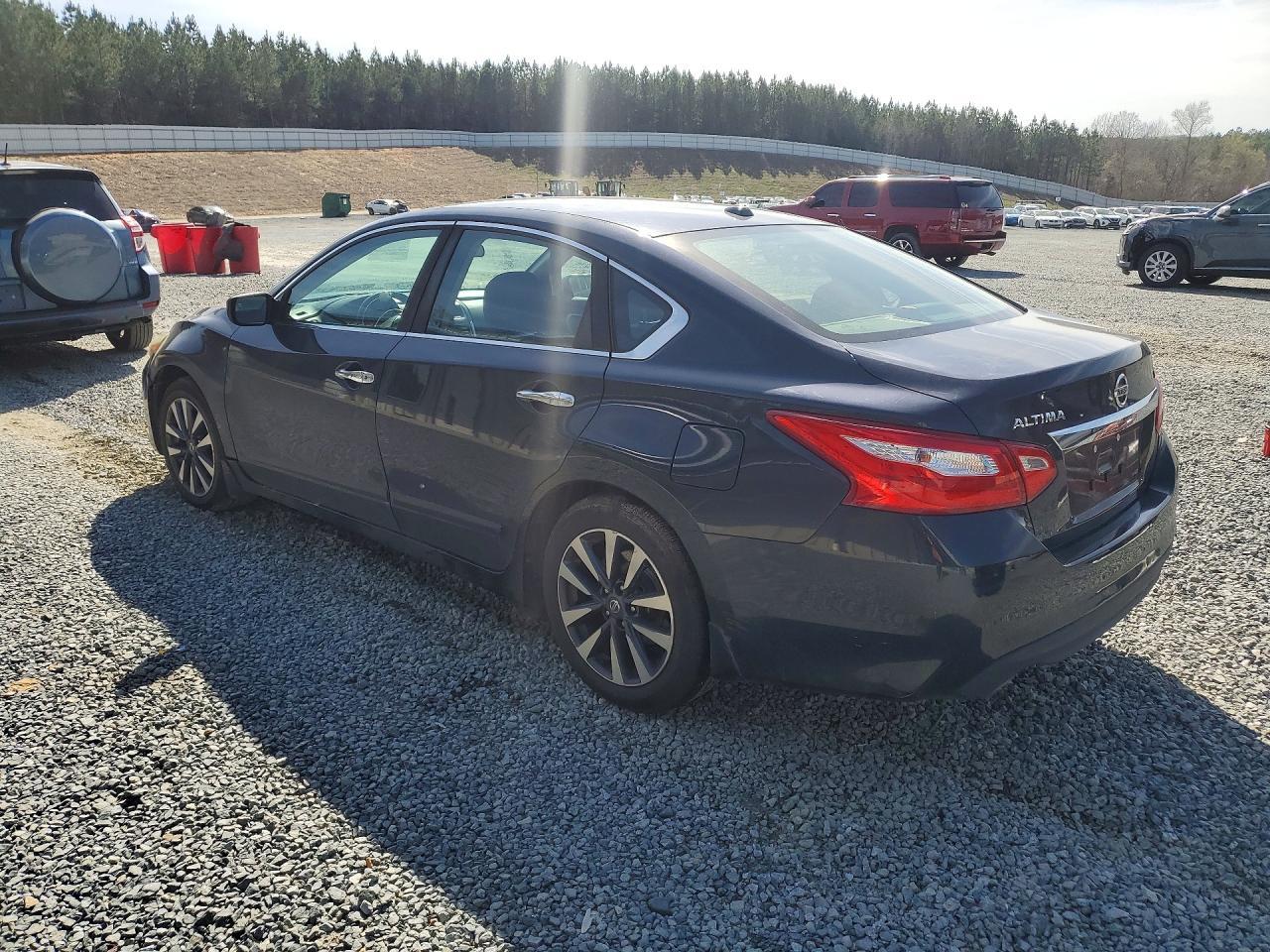 2016 Nissan Altima 2.5 Sv - Image 2