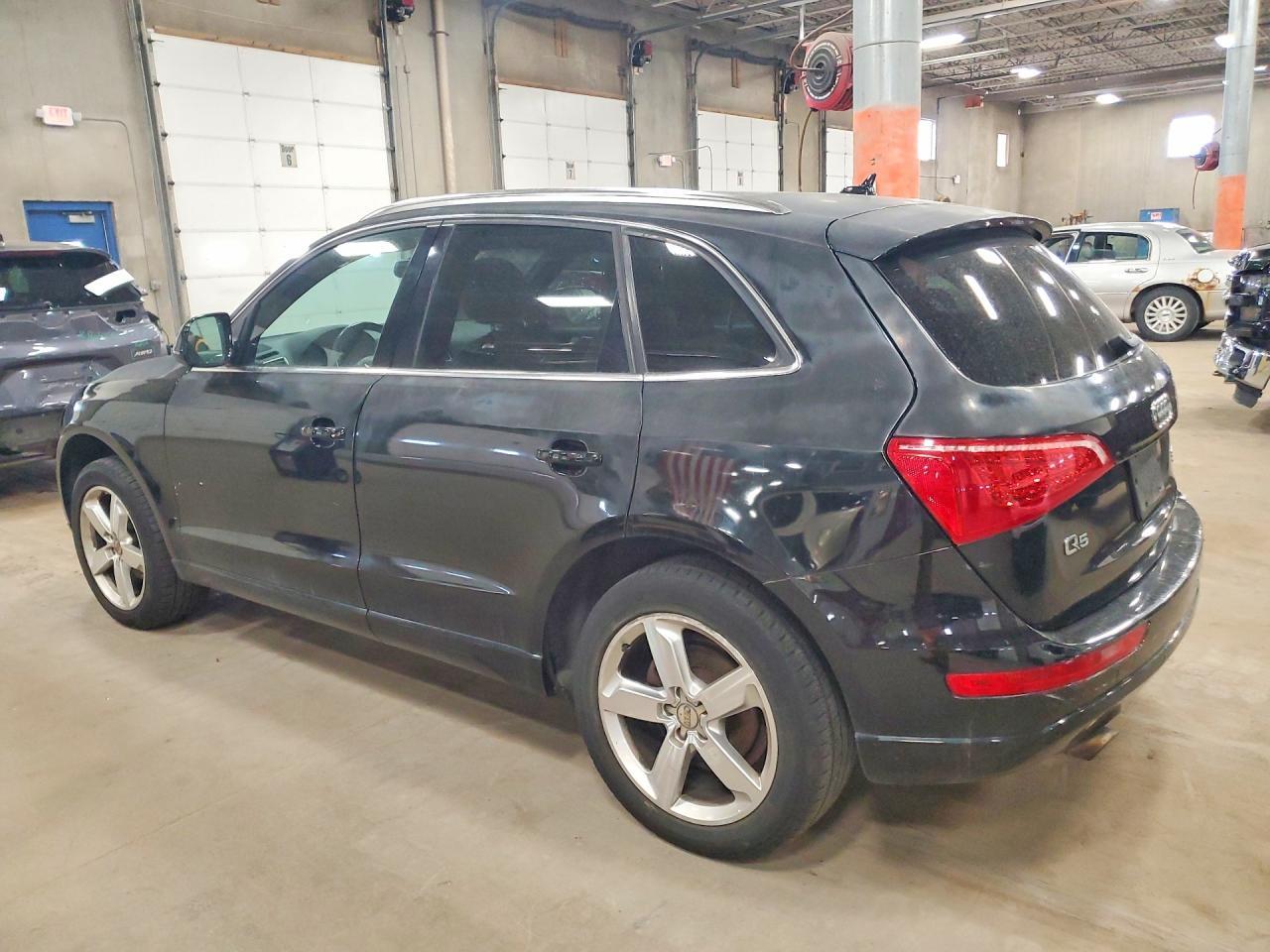 2010 Audi Q5 Premium Plus - Фото 2