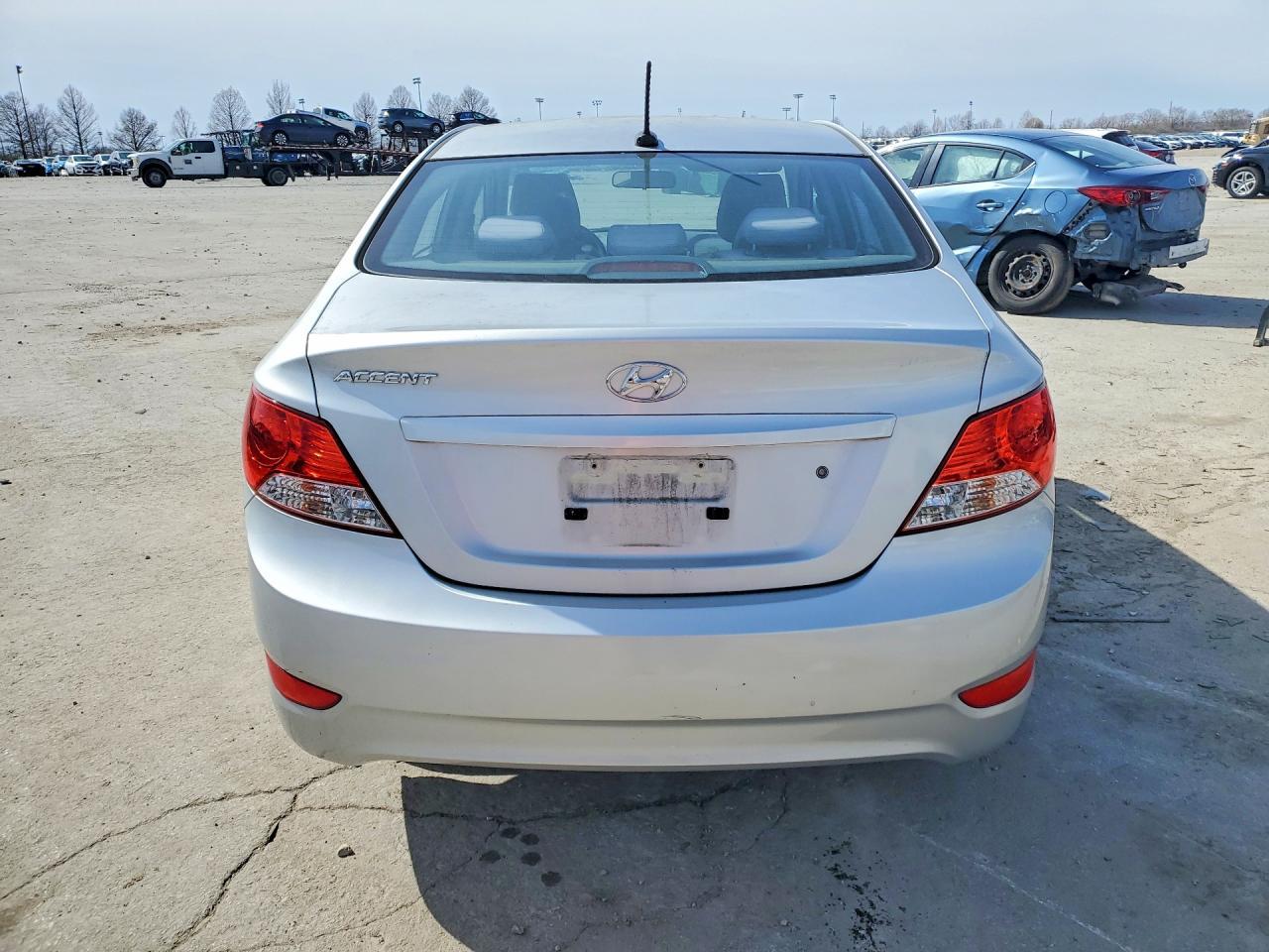 2013 Hyundai Accent Gls - Фото 6