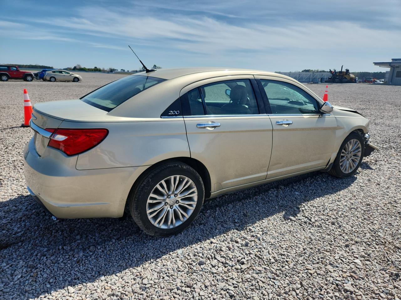 2011 Chrysler 200 Limited - Image 3