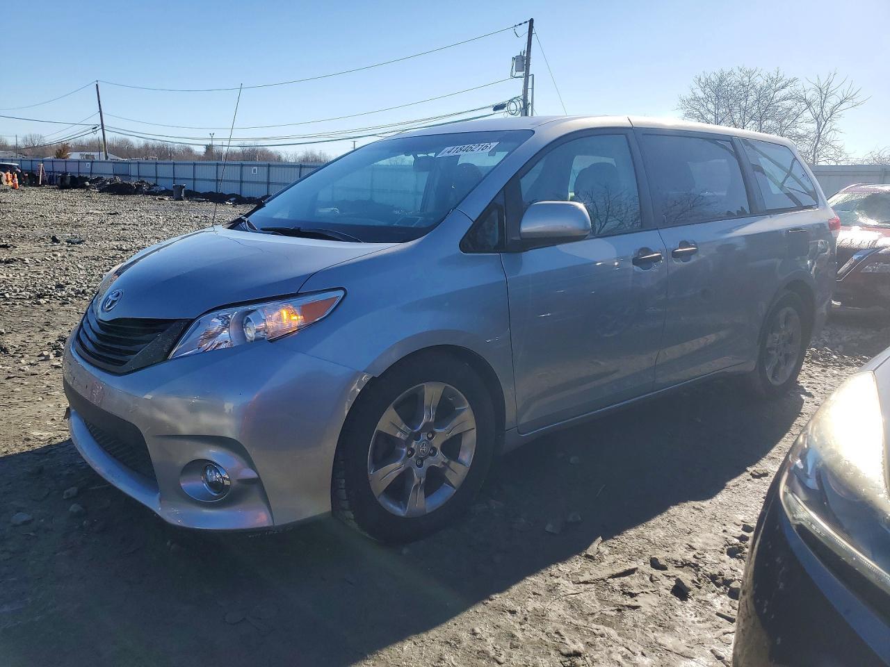 2014 Toyota Sienna L 7-Passenger