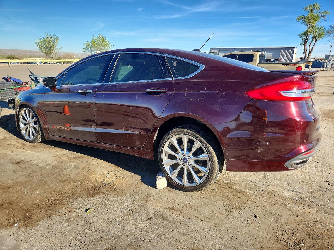 2017 Ford Fusion Titanium - Фото 2