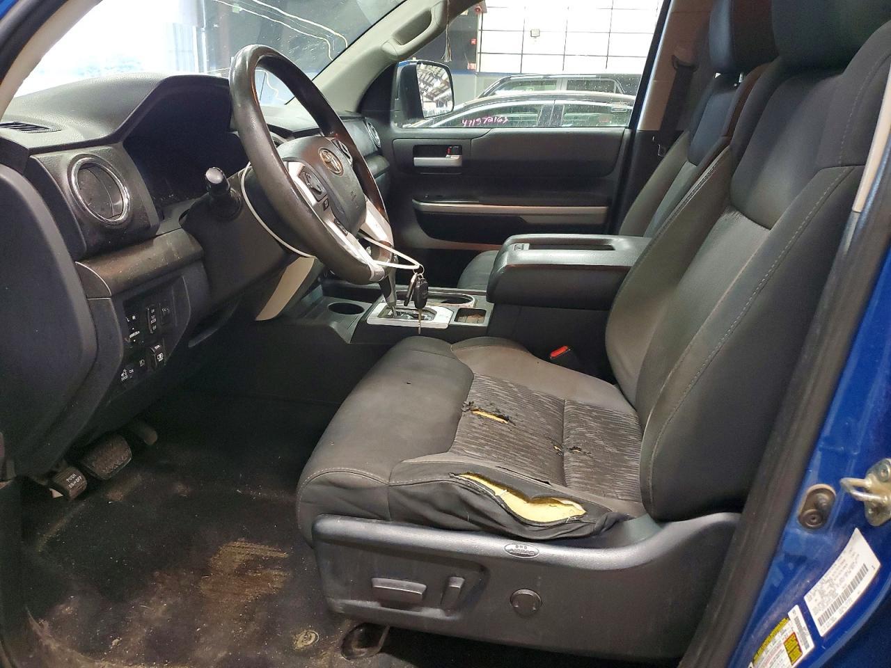 2018 Toyota Tundra Sr5 - Image 7