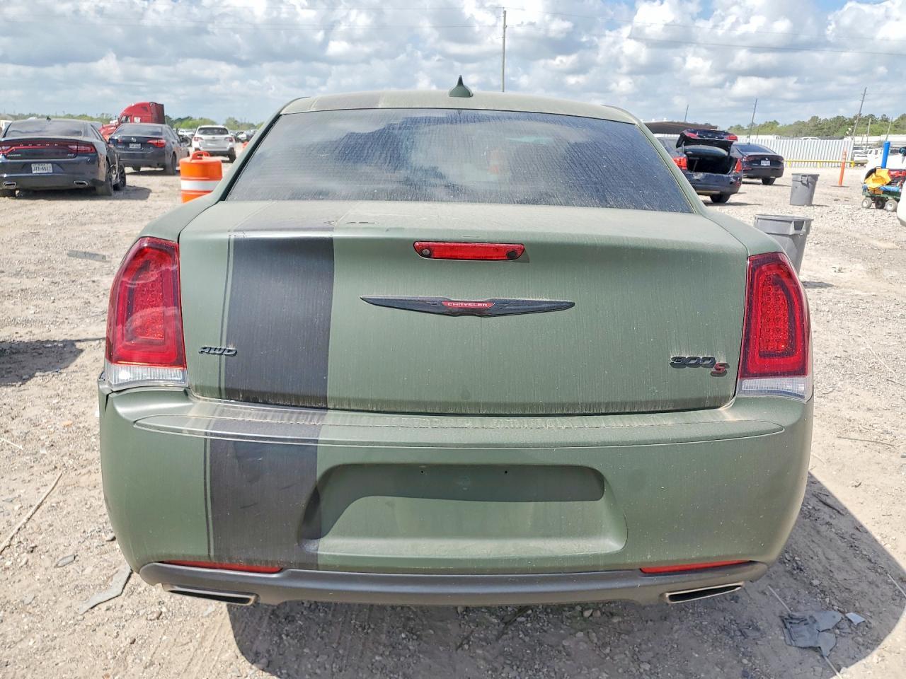 2020 Chrysler 300 S - Фото 6