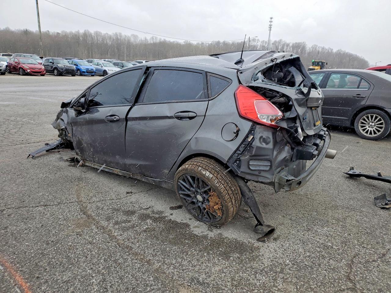 2019 Ford Fiesta St - Image 2