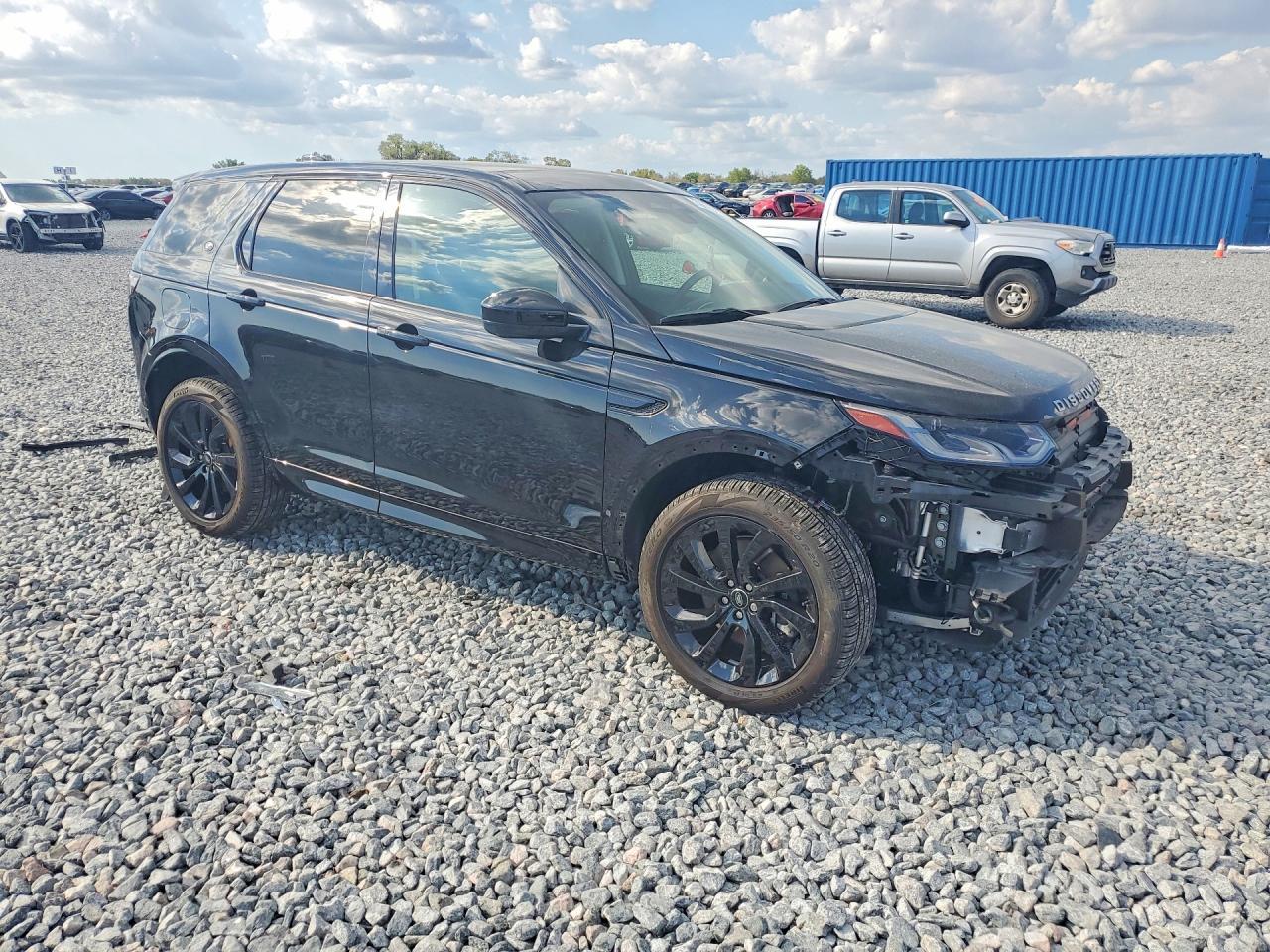 2025 Land Rover Discovery Sport S - Фото 4
