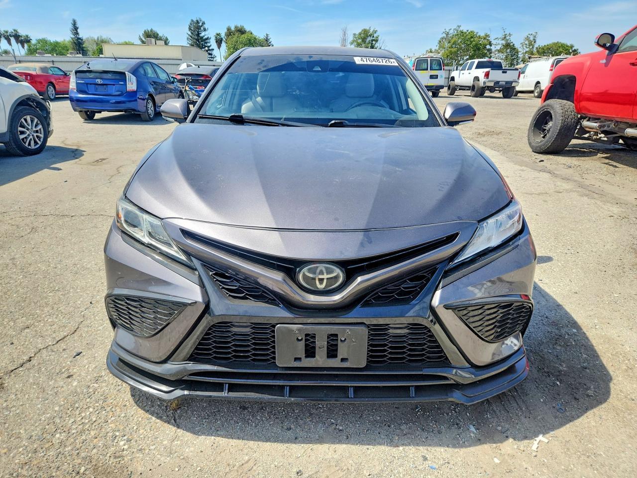 2022 Toyota Camry Se - Фото 5