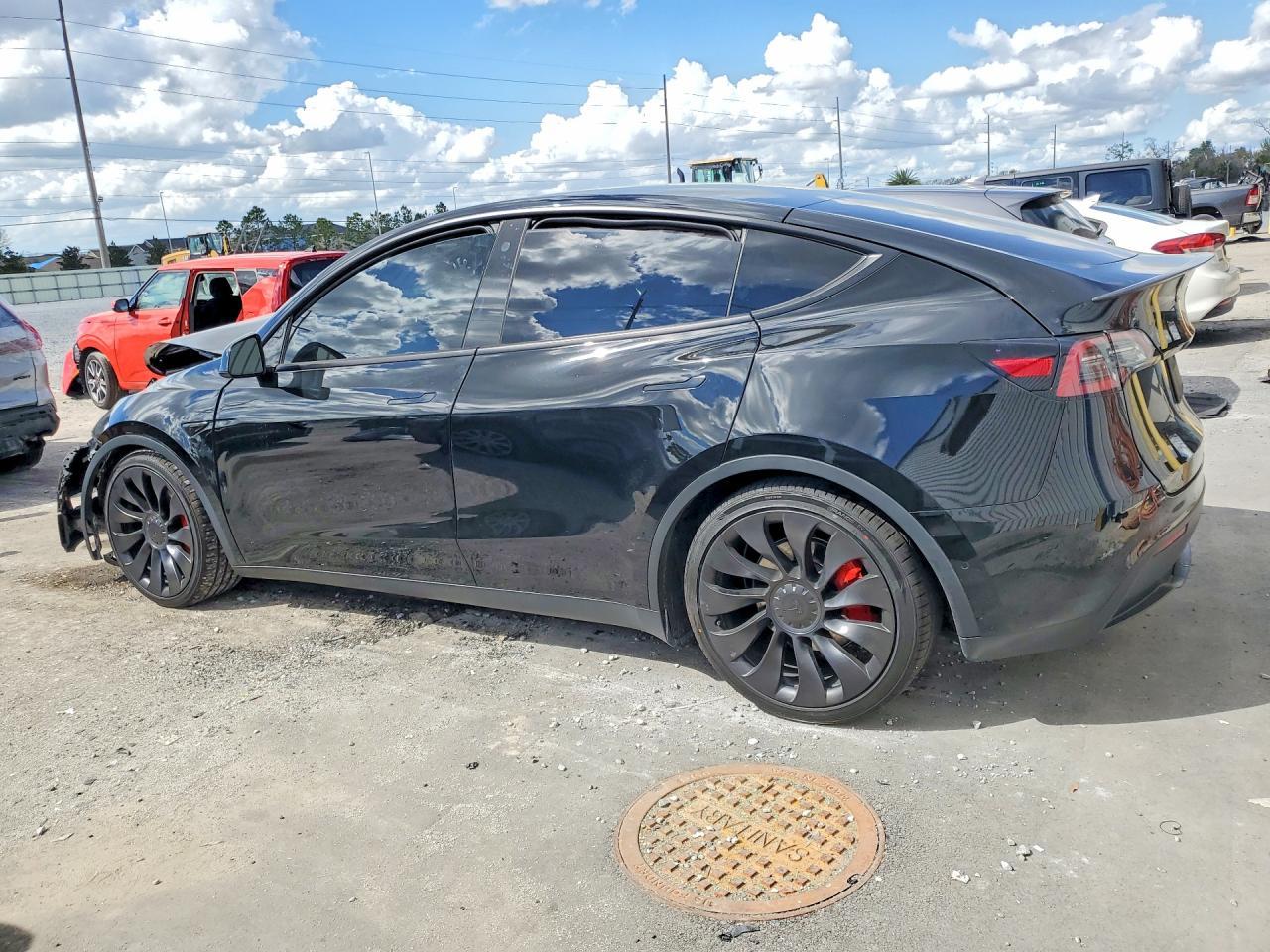 2022 Tesla Model Y - Фото 2