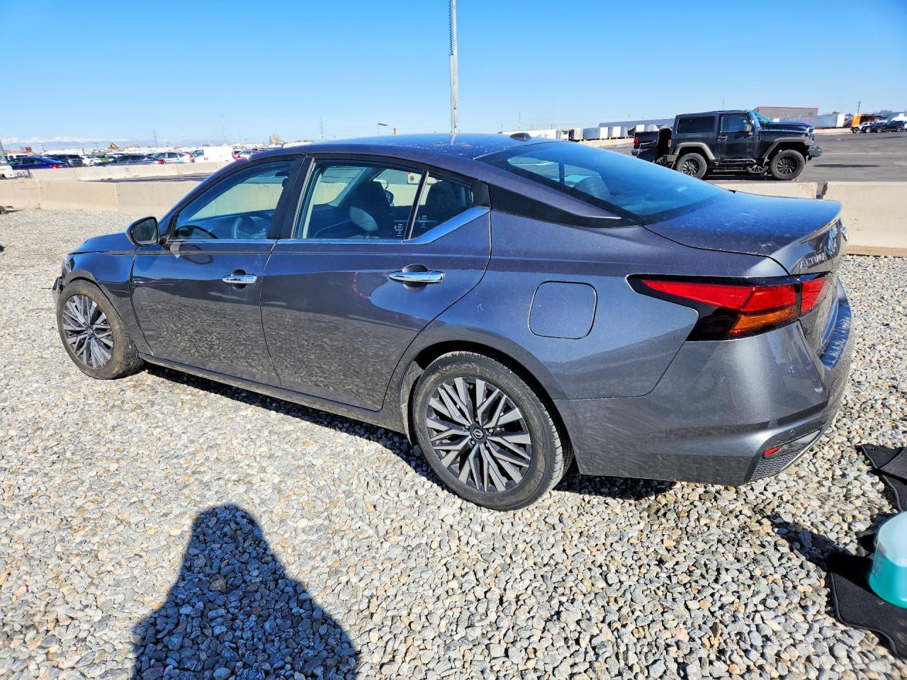 2023 Nissan Altima 2.5 Sv - Image 2