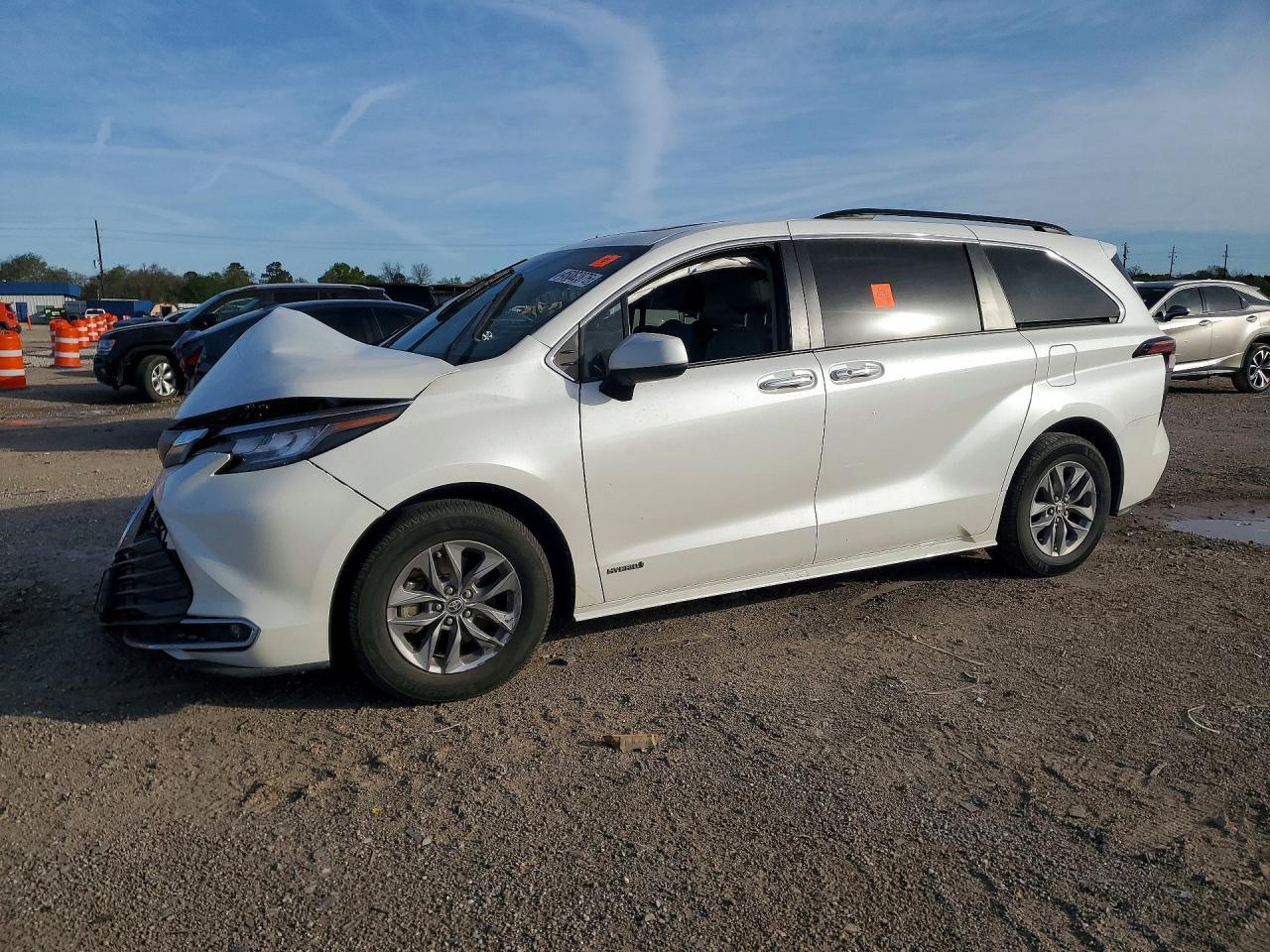 2021 Toyota Sienna Xle 8-Passenger