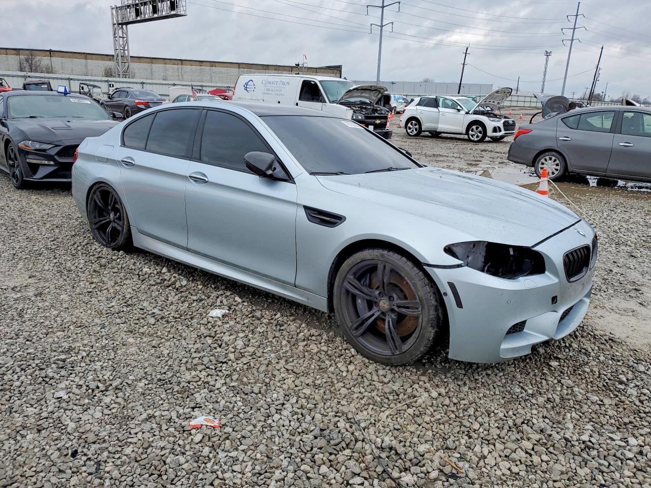 2016 BMW M5 - Фото 4